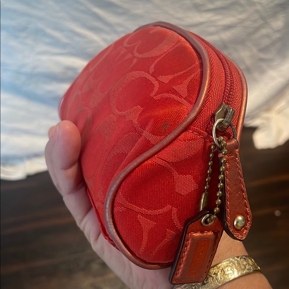 GUC Coach Cosmetic pouch x ESTE LAUDER 2010 - Picture 8 of 13